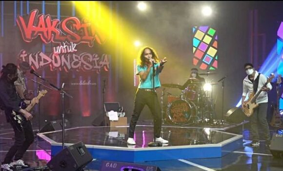 Bagi-Bagi Bahagia Di Vaksin Untuk Idonesia