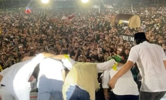 Lagu Baru Slank Di Harlah 1 Abad NU