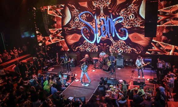 Slank Kembali Senang2 Live House Kemang